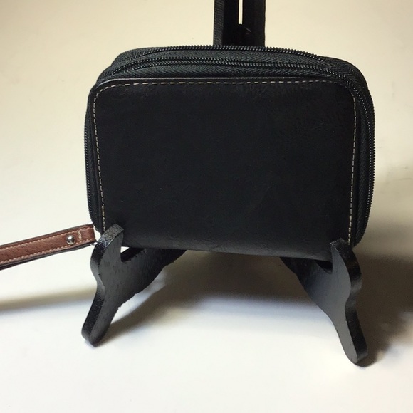 BOC Double Zip Wristlet - Picture 3 of 5